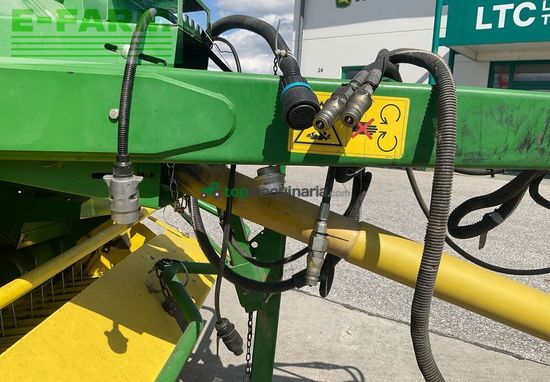 Empacadora gigant - John Deere - 592c