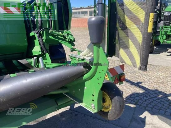 Empacadora gigant - John Deere - festkammer-kombipresse c441r