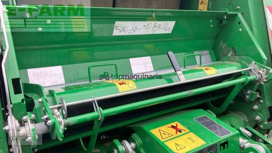 Empacadora gigant - John Deere - v461r hc25