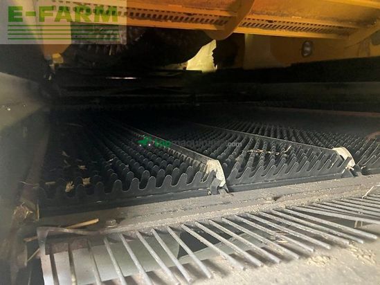 Cosechadora de Cereal - New Holland - cr 9.80
