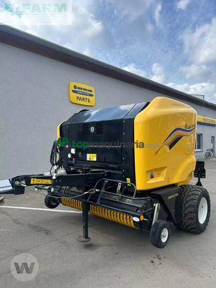 Empacadora gigant - New Holland - roll bar 125