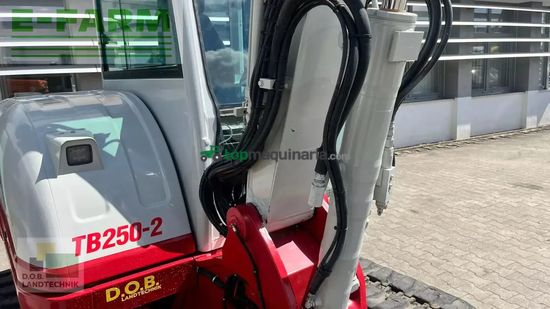 Excavadora - Takeuchi - tb 250