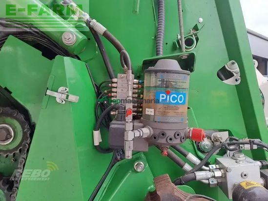 Empacadora gigant - John Deere - v461r