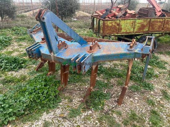 Topos subsolador artesanal de 5 patas con rulo