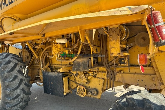 Cosechadora de Cereal - New Holland - TC 56