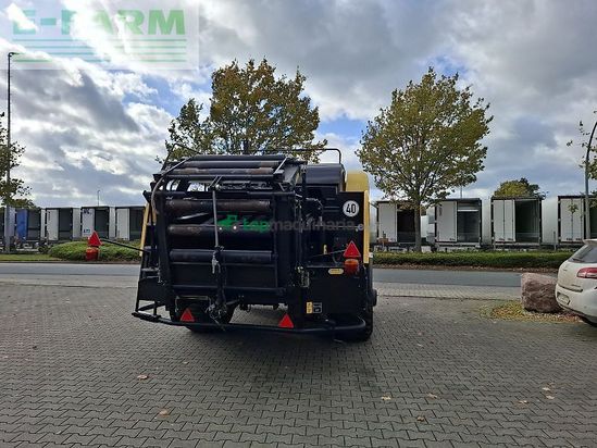 Empacadora gigant - New Holland - bb 9070