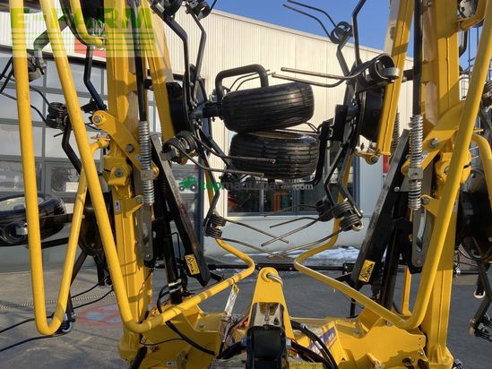 Henificador - New Holland - kreiselheuer proted 880