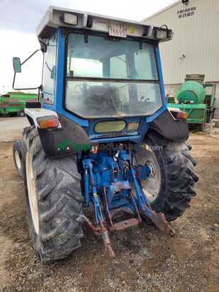 Tractor agrícola - Ford - 8210