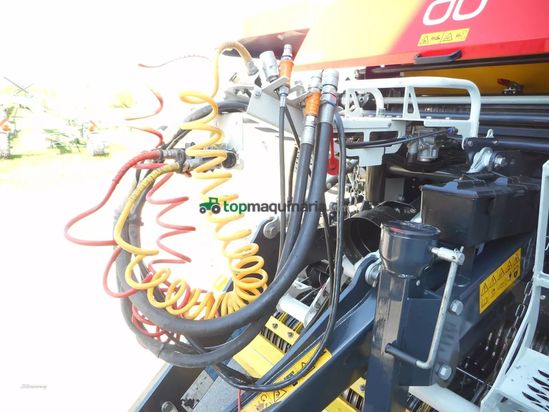 Empacadora gigant - Pöttinger - impress 185 v pro