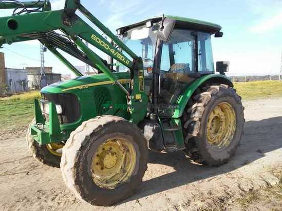 Tractor agrícola - John Deere - 5820