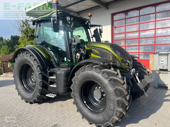 Tractor agrícola - Valtra - n155d m. rüfa und forstkabine