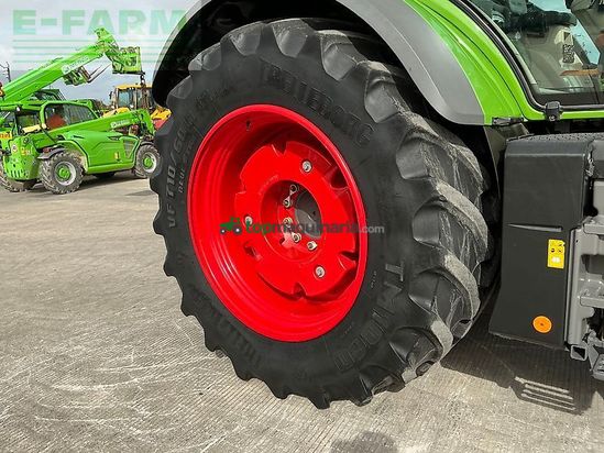 Tractor agrícola - Fendt - 724 profi plus tractor (st27737)