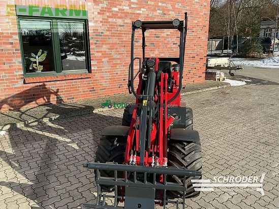 Minicargadora - Schaffer - 2628