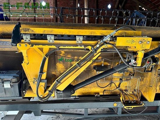 Cosechadora de Cereal - New Holland - cr 8.80 raupe 8,53m sw + sww