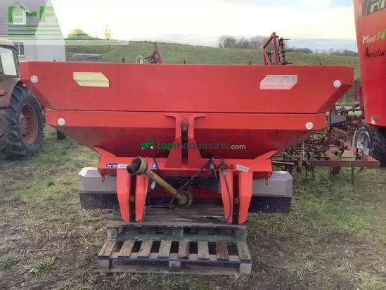 Esparcidor - Kuhn - axis201k