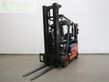 Elevadora - Linde - e 25 ion 387