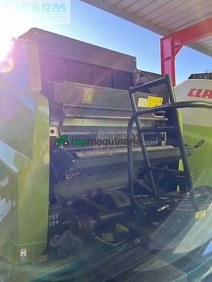 Empacadora gigant - Claas - variant 480 rc pro