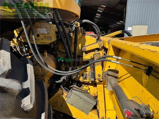 Cosechadora de Cereal - New Holland - fx38