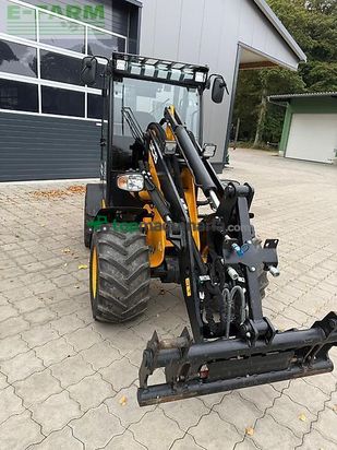Minicargadora - JCB - 403 smart power high lift