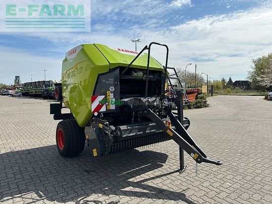 Empacadora gigant - Claas - rollant 520 rc
