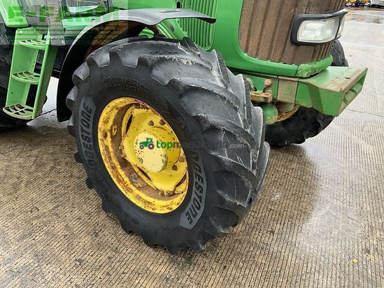 Tractor agrícola - John Deere - 6920 tractor (st25114)