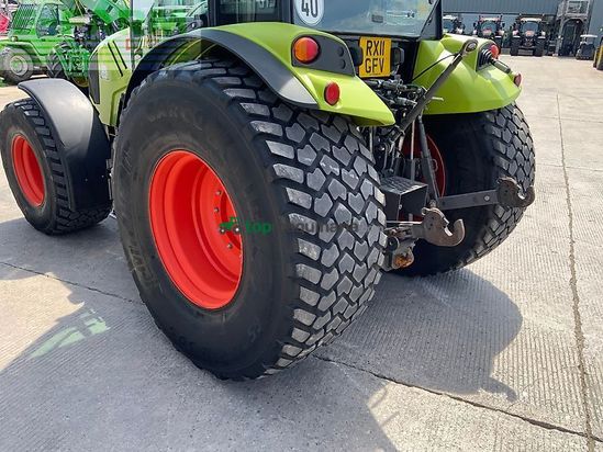 Tractor agrícola - Claas - 320 axos tractor (st27314)
