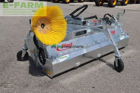 Riego -  - fliegl agrocenter kehrmaschine 2300