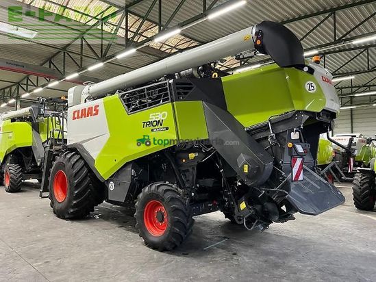 Cosechadora de Cereal - Claas - trion 530 montana