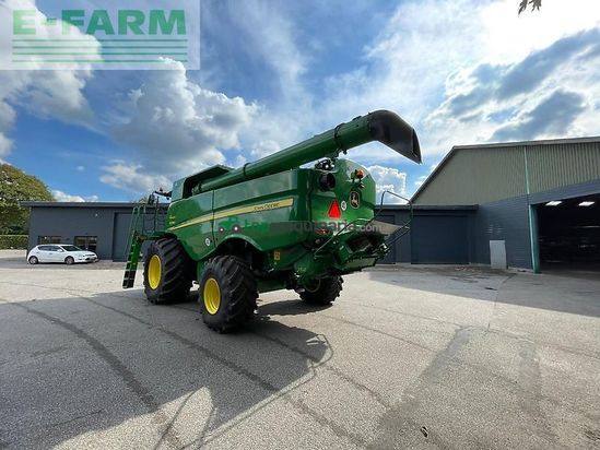 Cosechadora de Cereal - John Deere - s790
