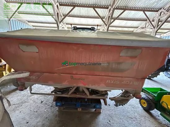Esparcidor - Kuhn - axis401wt25iso