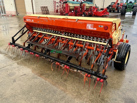 Sembradora en línea convencional - trisem  194 