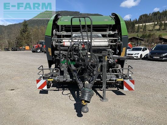 Empacadora gigant - Fendt - rundballenpresse rotana 130f combi