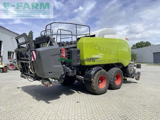 Empacadora gigant - Claas - quadrant 5300 fc t