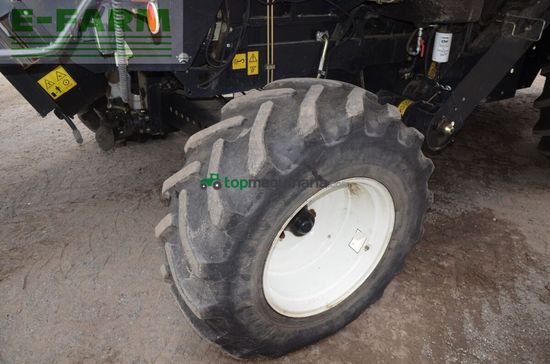 Cosechadora de Cereal - New Holland - csx 7040