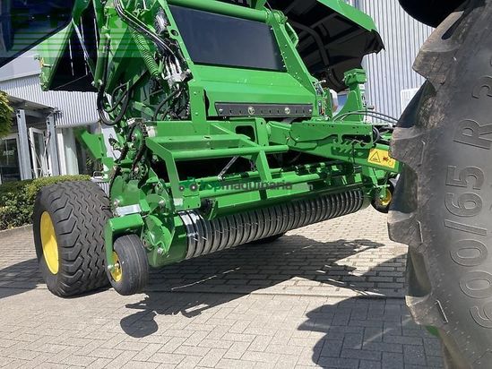 Empacadora gigant - John Deere - v461m