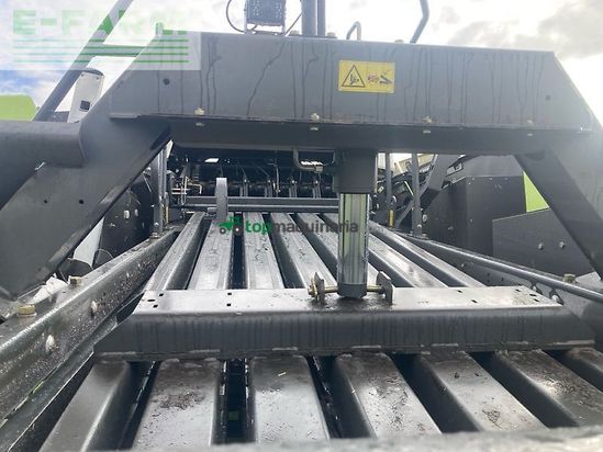 Empacadora gigant - Claas - quadrant 5200 fc tandem
