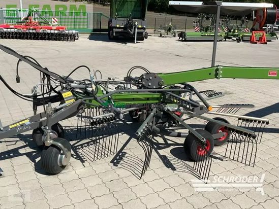 Rastrillo - Fendt - former 1502