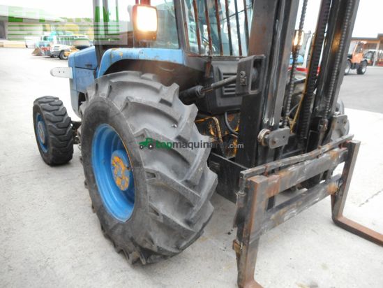 Elevadora - JCB - 926-4 ( allrad ) triplex 5,5m