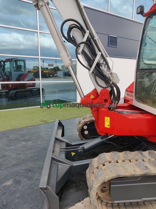 Excavadora - Takeuchi TB 80 FR