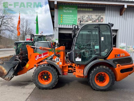 Minicargadora - Hitachi - zw 75