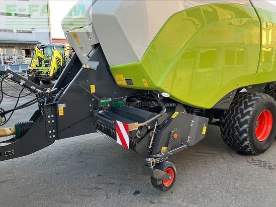 Empacadora gigant - Claas - quadrant 5200 fc