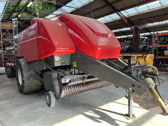 Empacadora gigant - Massey Ferguson - 2190