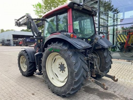 Tractor agrícola - Valtra - n 103 reparaturbedürftig