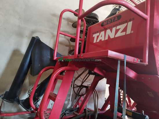 SEMBRADORA TANZI SEMINUEVA