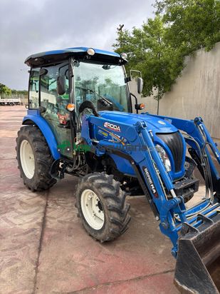Tractor agrícola New Holland Boomer 50 seminuevo 