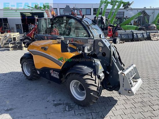 Minicargadora - Giant - tendo 5048 mit weidemann aufnahme