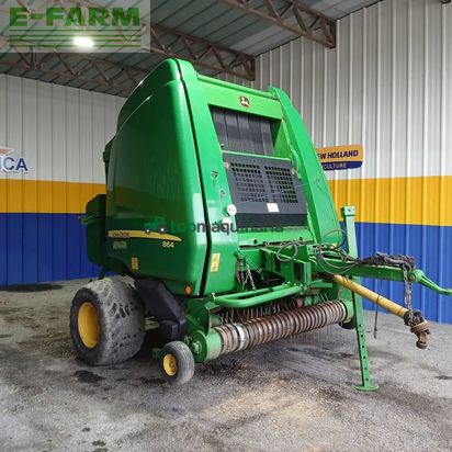 Empacadora gigant - John Deere - 864