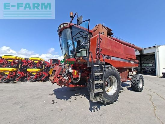 Cosechadora de Cereal - Case IH - 2388 și heder 7,3 m