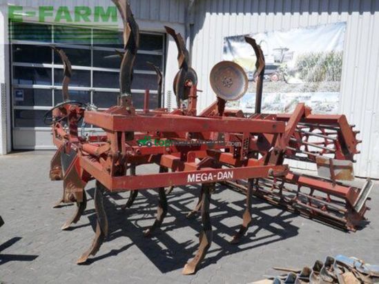 Cultivador -  - mega-dan grubber 4,70m