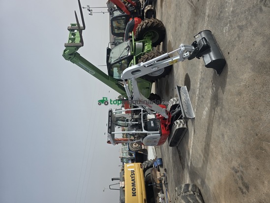 Miniexcavadora - Takeuchi TB 216